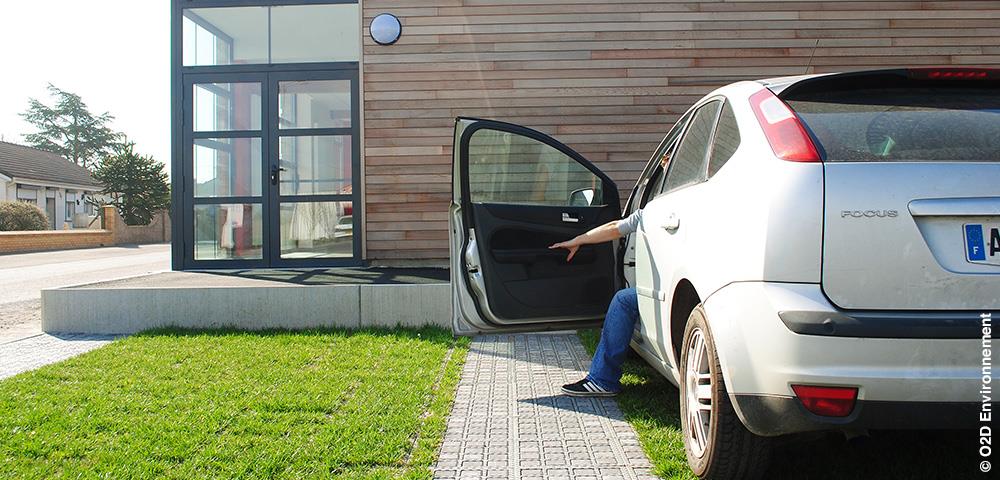 DALLE BETOGREEN® C - Parfaite pour les parkings ou les zones